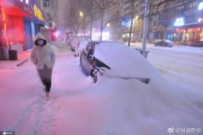 直击东北暴雪现场,暴雪袭击东北：实地报道