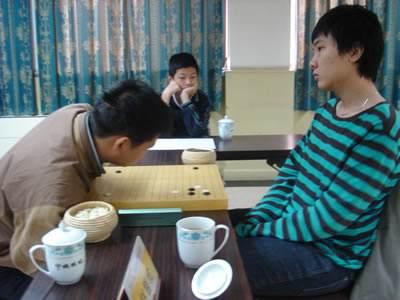 围棋最新赛事对局,围棋界瞩目焦点：最新对决精彩纷呈。